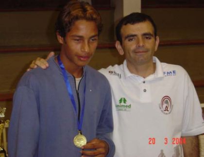 Federação Catarinense de Xadrez - FCX - Marco (LGS) premiando